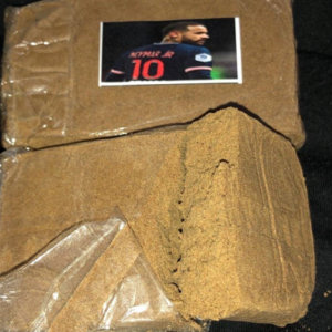Hybrid hasch NEYMAR 10 28% THC mörkt hasch